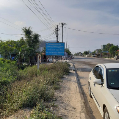 Bán đất ngay dốc sỏi.thuận lợi buôn bán.giá sốc