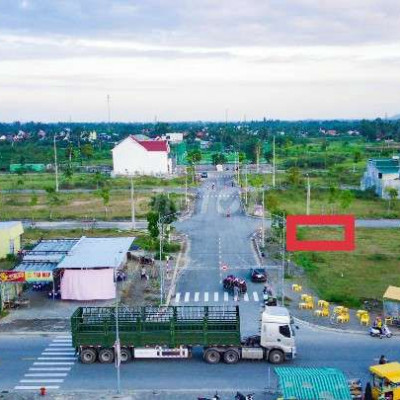 Bán lô góc ngã 4 mặt tiền đường 20m5