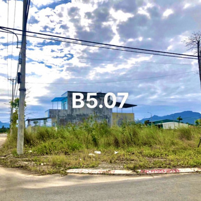 Bán Đất góc ngã tư- Nguyễn Công Phương, Quảng Ngãi