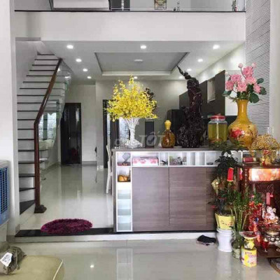 Bán nhà MT Trần Quang Khải