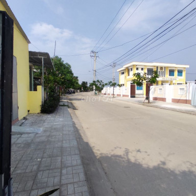 Bán đất siêu rẻ 450 triệu/nền KDC đông đúc