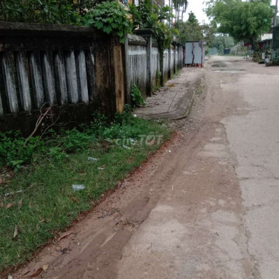 Nhà em cần bán đất