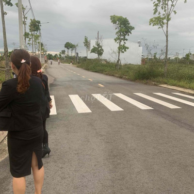 265m2 full thổ cư sổ đỏ đối diện công viên UB xã