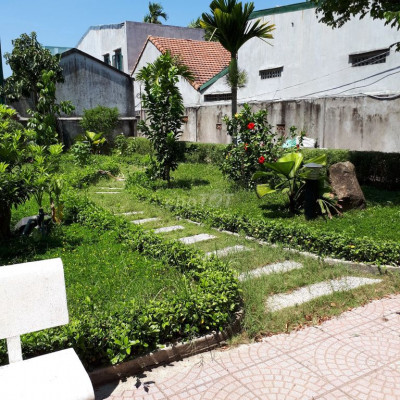 Bán nhà vườn hẻm Quang Trung