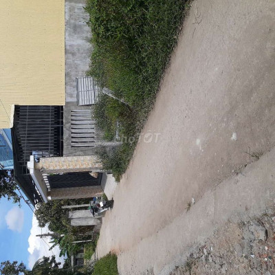 Đất hẻm gần cầu thạch bích