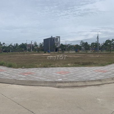 Vị trí đất đẹp, Đất sạch 100%. Đông yên Giá 800tr.