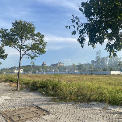 Khách cần tiền bán gấp Lô mặt biển Mỹ Khê