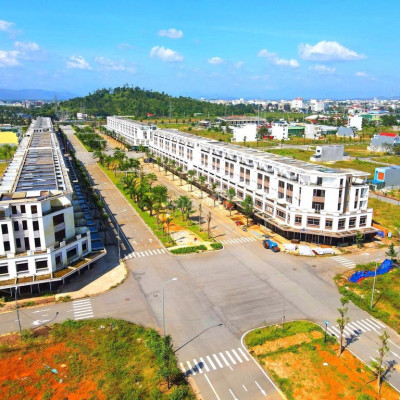 LÔ GÓC CẠNH BIỆT THỰ KĐT PHÚ MỸ QUẢNG NGÃI