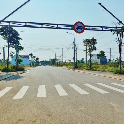 Bán đất Nguyễn Công Phương Quảng Ngãi, Giá 1tỷ/nền