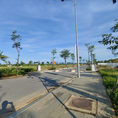 Bán 144m2 đất ven biển Mỹ Khê mặt tiền đường 36m