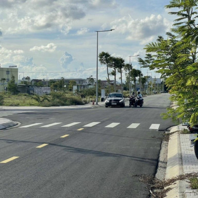 Bán đất TT  hành chính - liền kề quảng trường