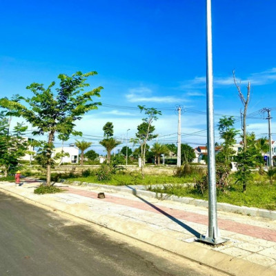 ĐẤT NỀN TRUNG TÂM HÀNH CHÍNH TIỀM NĂNG