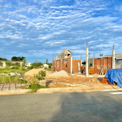 Bán gấp lô đất khu TTHC thị trấn La Hà giá 1ty3xx