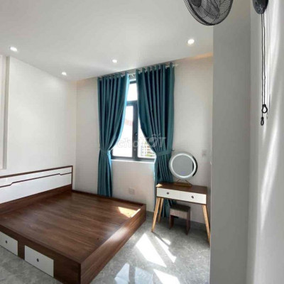 BÁN NHÀ 2 TẦNG HẺM 82 LÊ LỢI