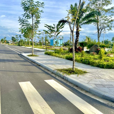 Bán 107m2 đất Ngay Uỷ ban Tư Nghĩa giá rẻ hơn TT