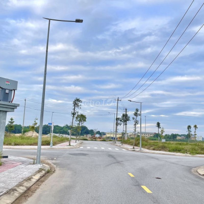 Trả trước 7xx triệu sở hữu đất gần TP Quảng Ngãi