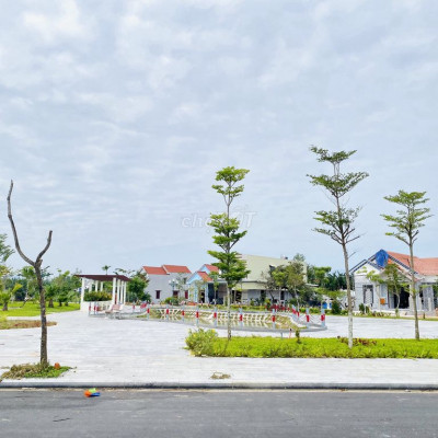 Bán 2 lô liền kề Quảng Trường lớn nhất Tỉnh Q.Ngãi