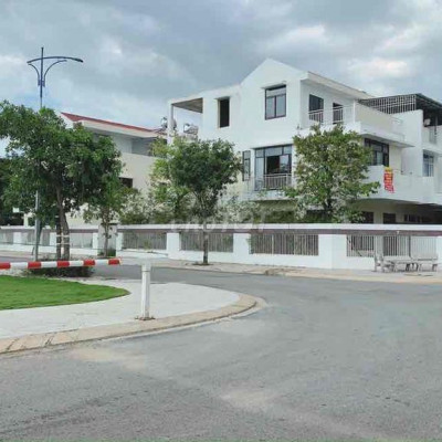 Bán Căn Biệt Thự 2 DT 8x20m KĐT Visip