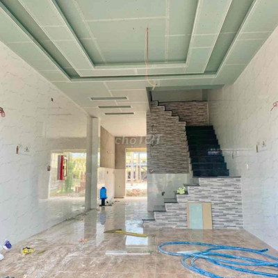 bán nhà tại ngã 4 chính Mộ Đức