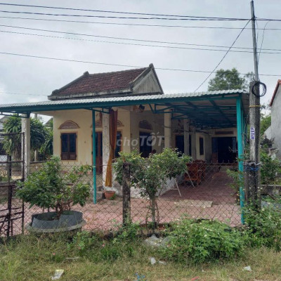 Nhà cấp 4, 700m2, đông nam