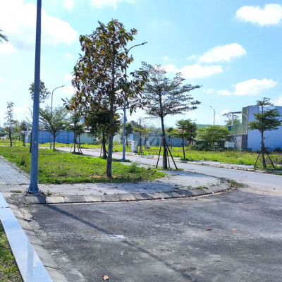 Bán nhanh lô đất  h.Nam đối diện sân Tenis An Phú