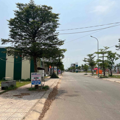 Cc bán 100m2 đất view công viên Mộ Đức Quảng Ngãi