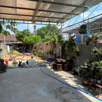 nhà trung tâm mặt tiền