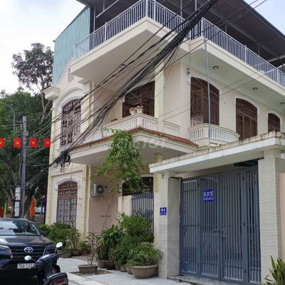 Nhà trung tâm 200m2, 3 phòng ngủ, TP.Quảng Ngãi
