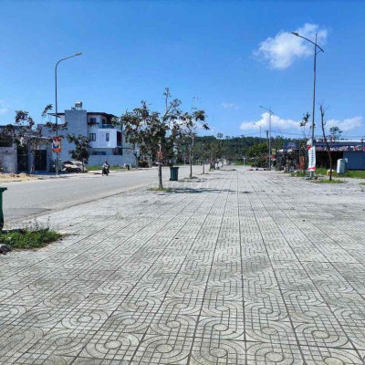 Bán lô đất MT Nguyễn Nghiêm, TT Mộ Đức, kết nối uỷ ban thị trấn 1,3xx