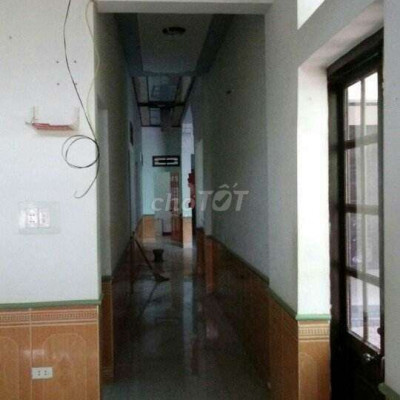 Cần bán nhà mặt tiền đường bê tông 7m