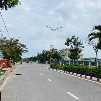 Chính chủ bán đất MT đường 31M đối diện huyện uỷ Mộ Đức Quảng Ngãi