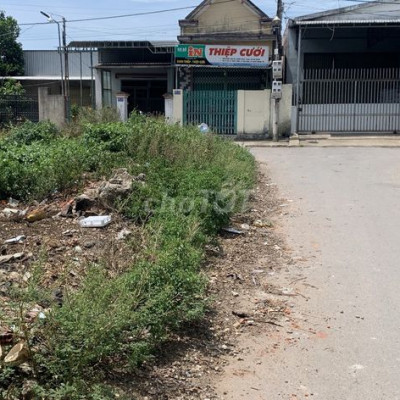 Bán đất 2 Mặt Tiền khu vực Chợ TT Sông Vệ 108m2