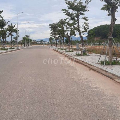 Chính chủ cần bán lô đất đẹp đường 20,5m, hướng đông nam