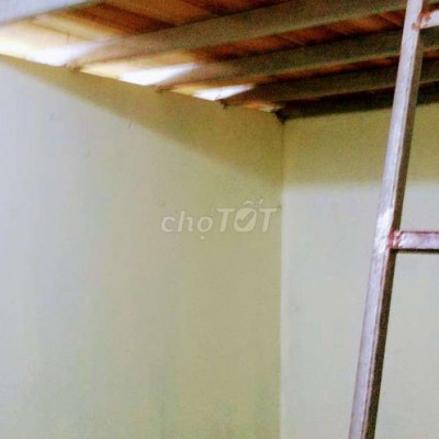 Cho thuê phòng trọ có gác. WC trong phòng.Khu an ninh. Yên tĩnh