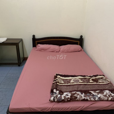 Nhà nghỉ Bình Yên - Miễn phí nước suối, khăn lạnh, kem bát đánh răng..