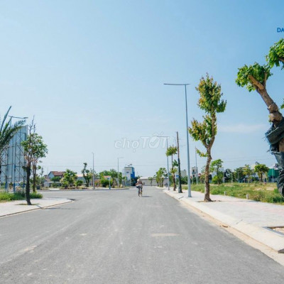 Bán lô 2 mặt tiền view công viên trung tâm thị trấn Sông Vệ Quảng Ngãi