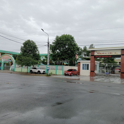 Cần tiền bán rẻ lô đất 150m vị trí đẹp thuận lợi ăn ở và kinh doanh n