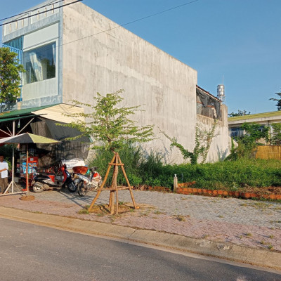 Bán cực rẻ lô đất 5x30m, sát 3 trường học Lê Hồng Phong TP Quảng Ngãi