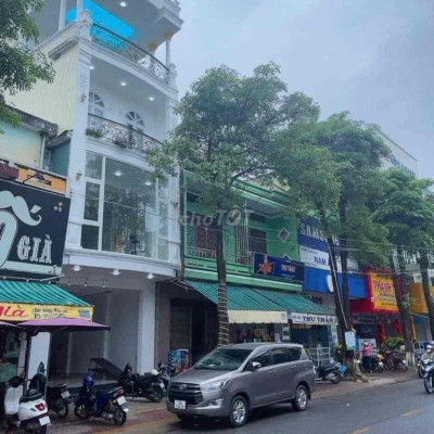 Bán Nhà Mặt Phố