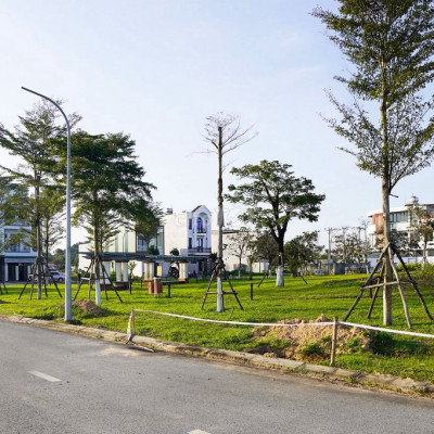 Bán đất kđt Phú mỹ, đường 17,5m, đối diện công viên, sổ sẵn