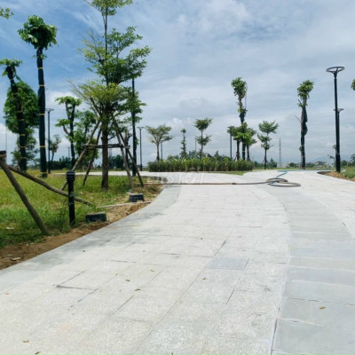 Bán đất kđt Phú mỹ, đường 17,5m, đối diện công viên