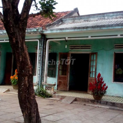 CHO THUÊ HOẶC BÁN(4tỷ) VƯỜN SÂN BAY QUẢNG PHÚ ( BÊN PHẢI SÂN BAY)