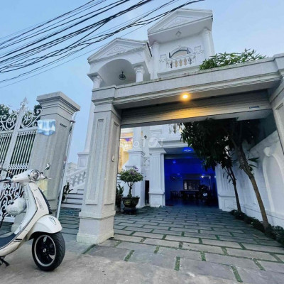 SIÊU PHẨM BIỆT THỰ SIÊU XỊN TO ĐẸP  NHẤT P. QUẢNG PHÚ TP. QUẢNG NGÃI