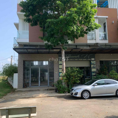 Nhà thô góc shophouse KĐT VSIP Quảng Ngãi 224m2 | Hướng Nam