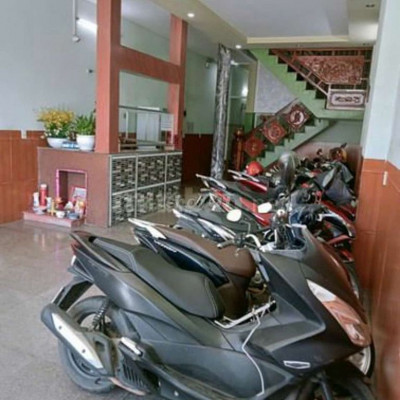 Chính chủ cần bán gấp KS MTKD đường 30m gần ĐH Tài Chính