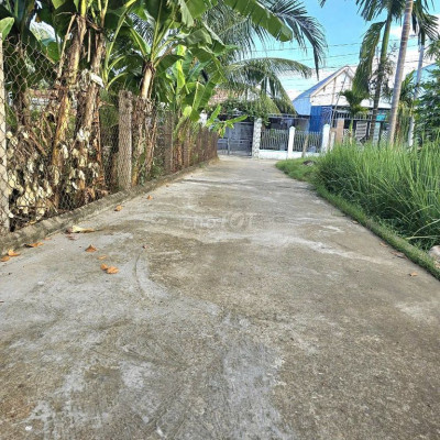 Cần Bán Lô Đất Lớn Thổ Cư 200m2 Gần Đập DÂng