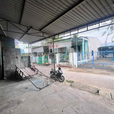 Nhà Trung Tâm Kiệt OTo Giá Rẻ