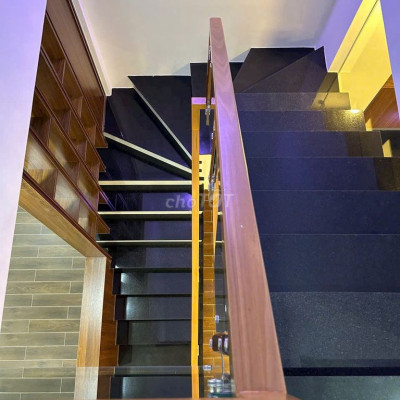 CẦN BÁN NHÀ RIÊNG