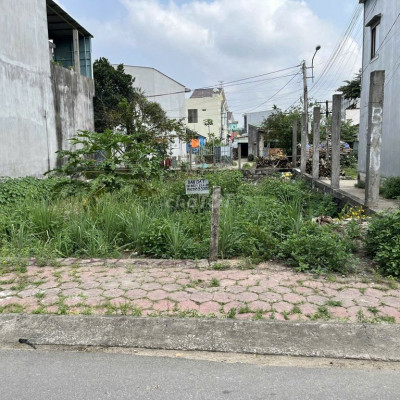 Bán gấp 204m2 thổ cư 3 mặt tiền đường Chu Huy Mân, Tp. Quảng Ngãi.