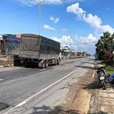 nhà cho thuê quốc lộ 1A kinh doanh sầm uất